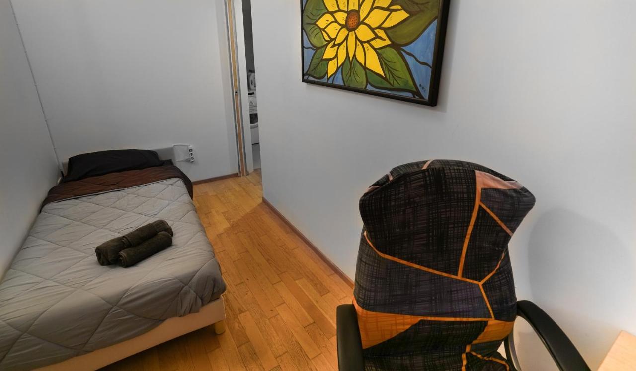 Fast Wifi E Netflix -- Centro Di Rho Vicino Stazione Apartamento Exterior foto