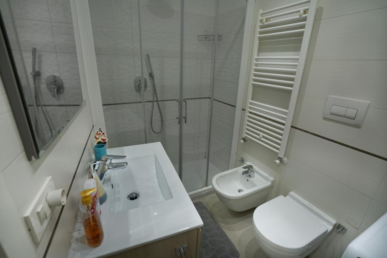 Fast Wifi E Netflix -- Centro Di Rho Vicino Stazione Apartamento Exterior foto